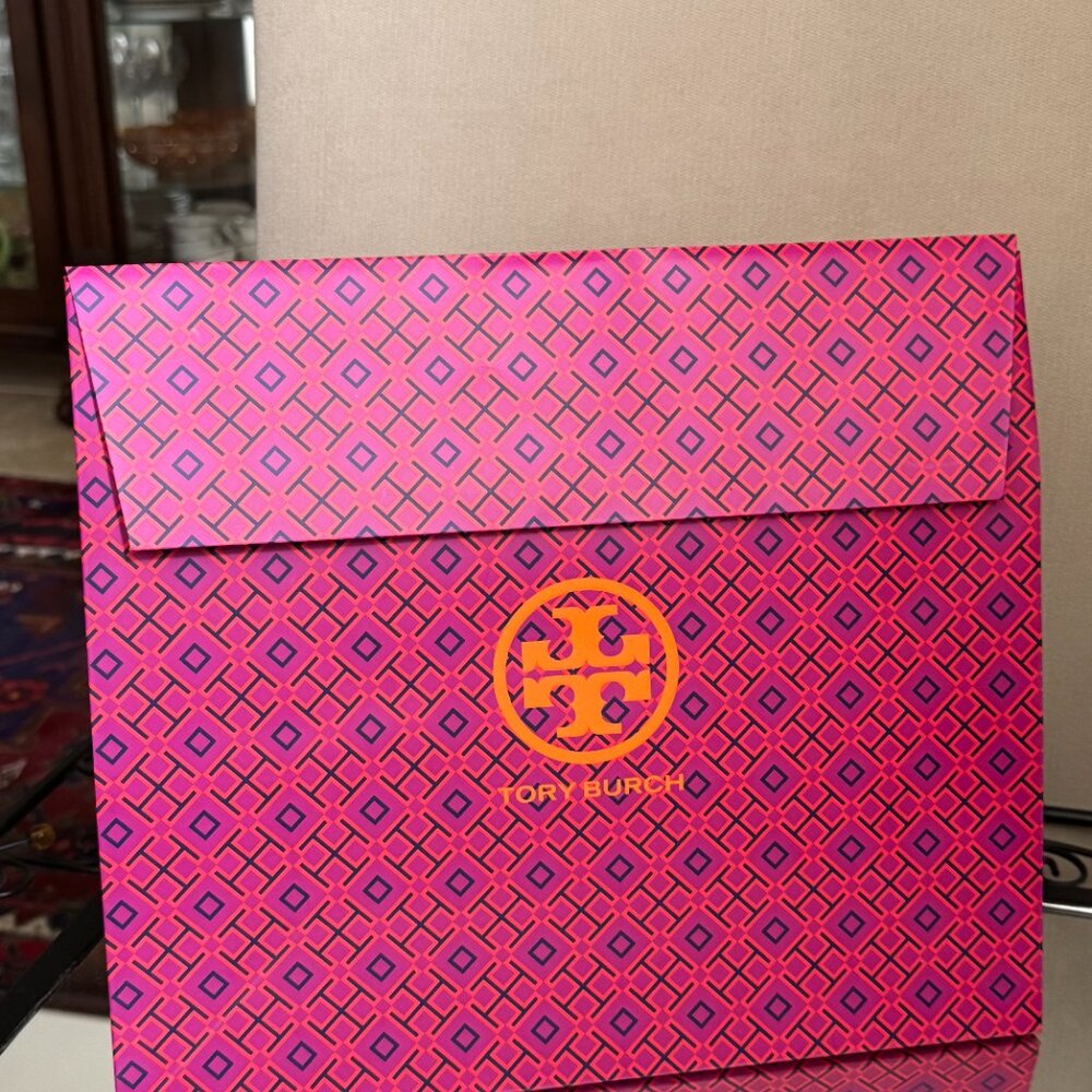 Tory Burch gift bags set of 5 New never used - Picture 5 of 7